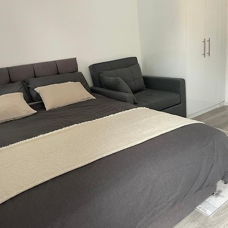 Studio Flat Private Shower Wc And Kitchenette Лондон Екстериор снимка